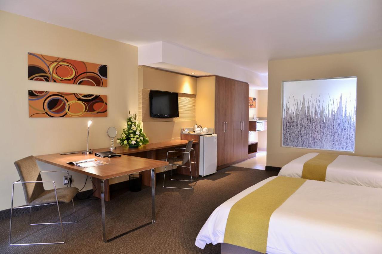 בוקסבורג Birchwood Hotel And Or Tambo Conference Centre מראה חיצוני תמונה